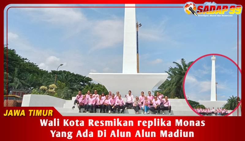 REPLIKA MONAS