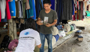 Sambangi Pedagang Pasar Pundong, Shelfia Rindang Serap Aspirasi Pedagang.