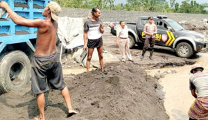 Himbauan Penambang Pasir Di Sungai Regoyo