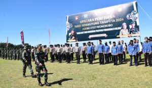 Menutup Program TMMD Di Desa Damarkasihan.