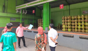 elang Lebaran Polres Lumajang Sidak SPBE dan Pangkalan LPG 3 Kg