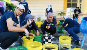 Gerakan Program 1000 Tanaman Pot Galon Bekas.