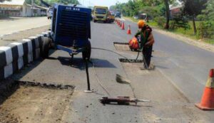 Pemeliharaan Rutin Jalan Probolinggo - Paiton - Situbondo