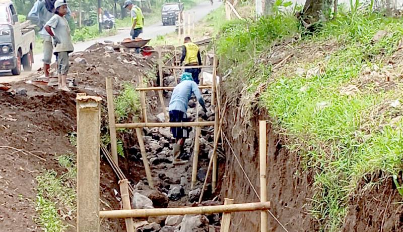 Proyek Drainase Di Desa Sumberjambe Di Pertanyakan