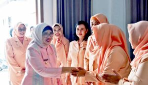 Pj. Bupati Hadiri Puncak HUT ke-25 Dharma Wanita Persatuan Kabupaten Lumajang Tahun 2024