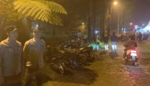 Polsek Senduro Kawal Kesenian Bantengan di Tempursari, Masyarakat Antusias Saksikan Tradisi