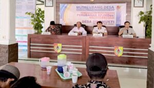 Pembahasan Rancangan Perubahan RPJMDes Desa Sidomukti Jember