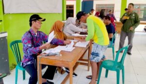 18 KPM Desa Ngompro Terima BLT DD Tahap II dari Pemerintah Desa