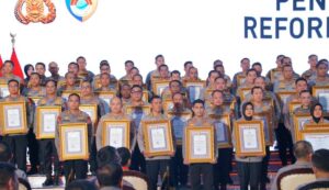 Polres Madiun Raih Penghargaan Pelayanan Prima dan Predikat Zona Integritas