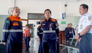 Direktur Operasi KAI Periksa Stasiun di Wilayah Daop 7 Madiun